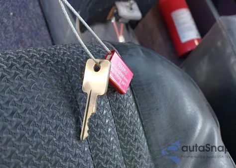 1968 Volkswagen Beetle из США, поврежденный, VIN 118089303